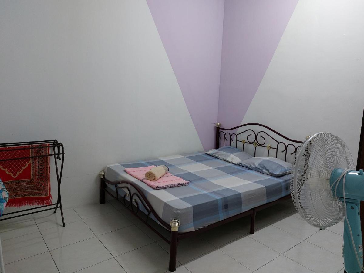 Pelangi Homestay Bota Exterior foto