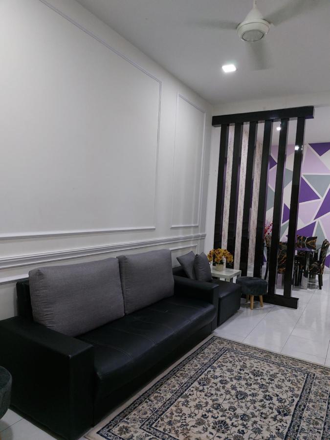 Pelangi Homestay Bota Exterior foto